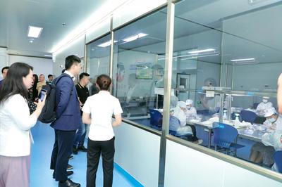 鉑燕超級(jí)工廠發(fā)布會(huì)舉行